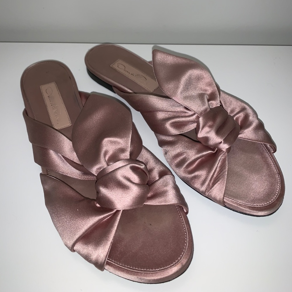 Oscar De La Renta Pink Satin Sandals
